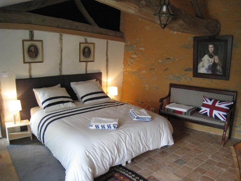 Bed and Breakfast Le Logis Des Tourelles Beaupréau Pokój zdjęcie