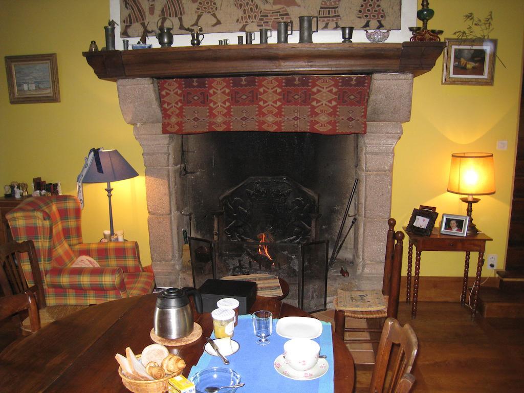 Bed and Breakfast Le Logis Des Tourelles Beaupréau Pokój zdjęcie