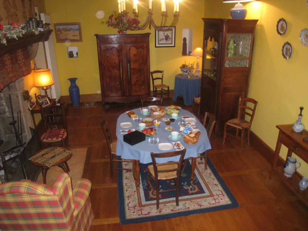 Bed and Breakfast Le Logis Des Tourelles Beaupréau Zewnętrze zdjęcie